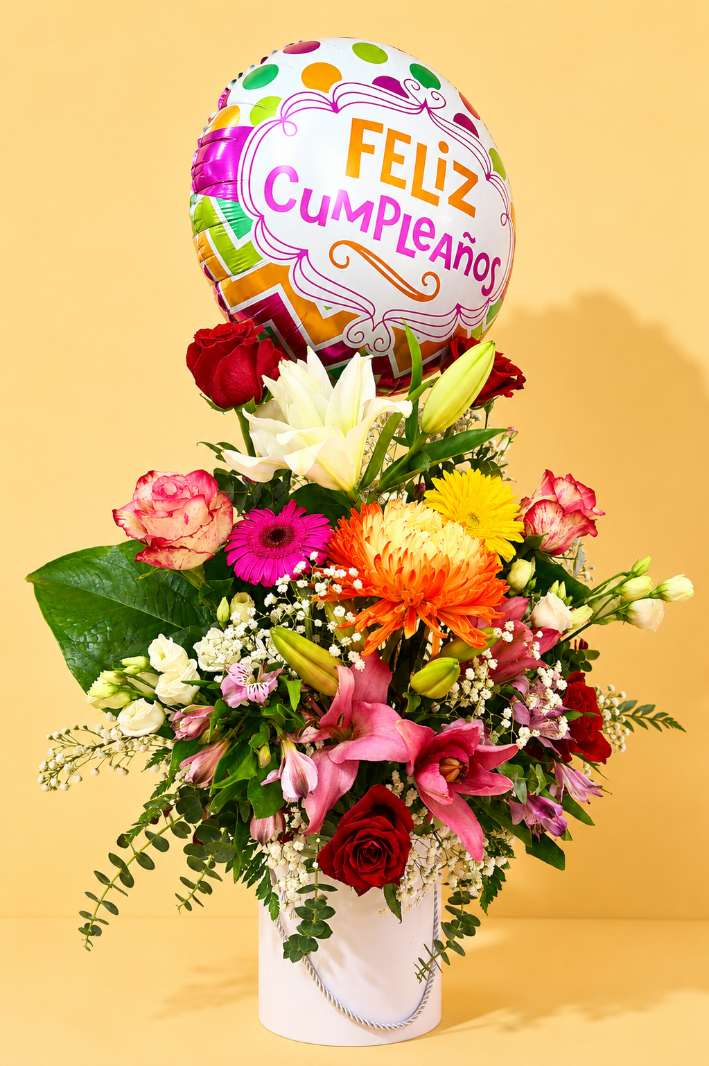 Caja de Flores variadas + Globo